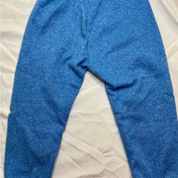 Nickelodeon Baby Shark 2T Blue Sweat shirt and Sweatpants set Preloved - Picture 12 of 12